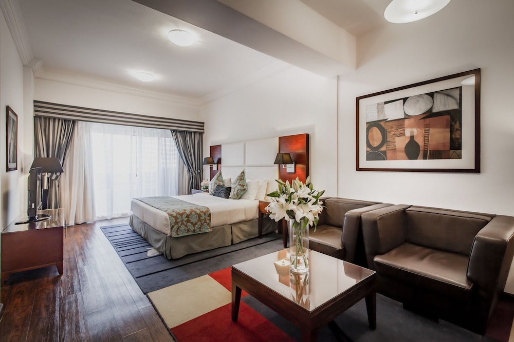 Golden Sands Hotel and Residences 39/71