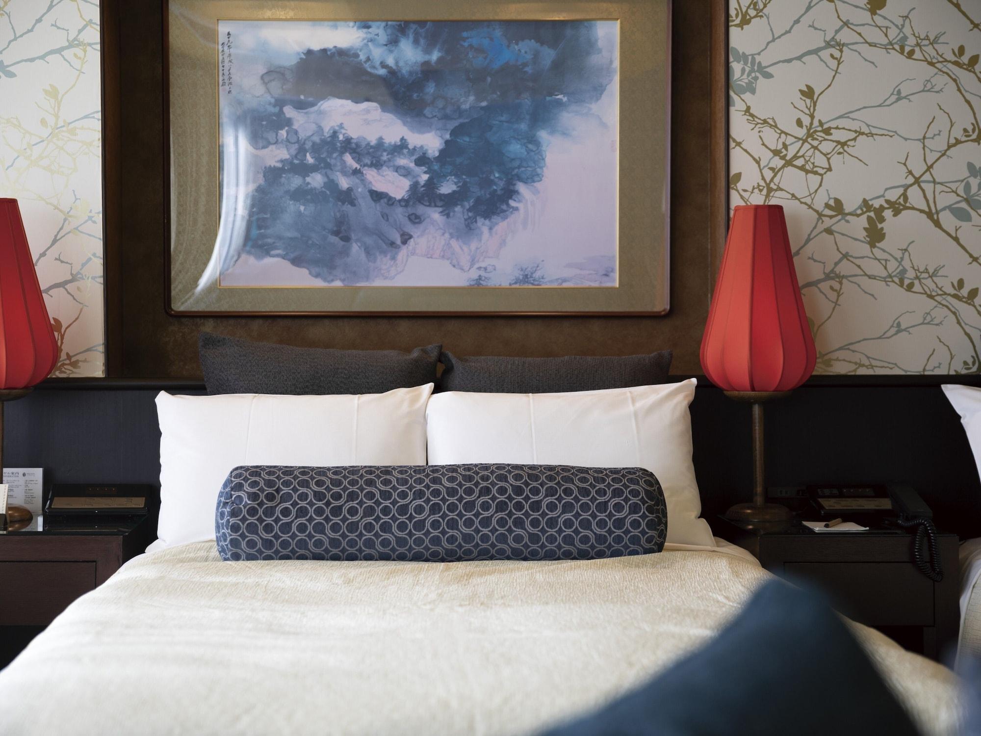 Dynasty, Suite