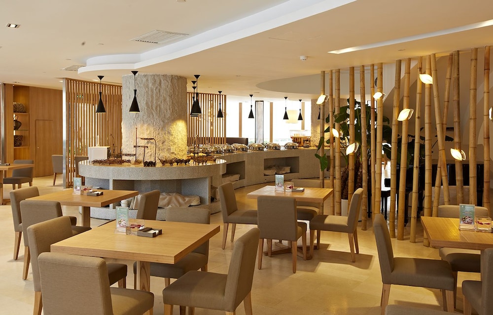 Hilton Garden Inn Shenzhen Dameisha 58/80