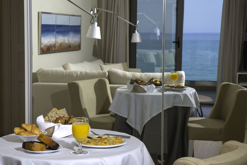 Swell Boutique Hotel 23/38