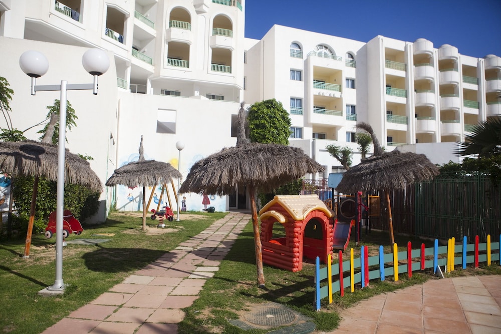 El Mouradi Hammamet 40/52