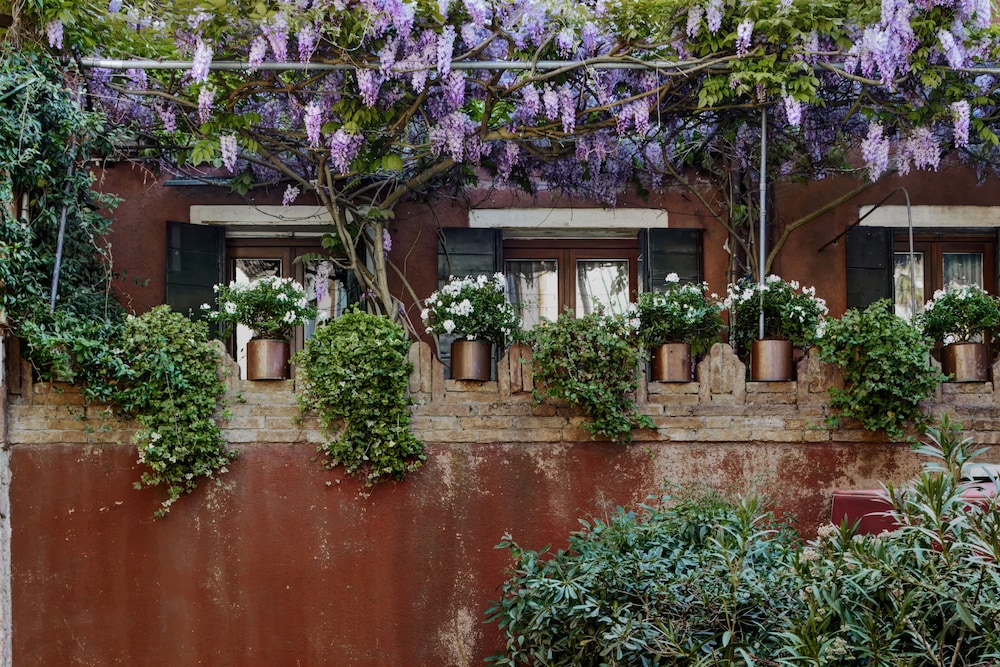 Locanda Fiorita 59/63