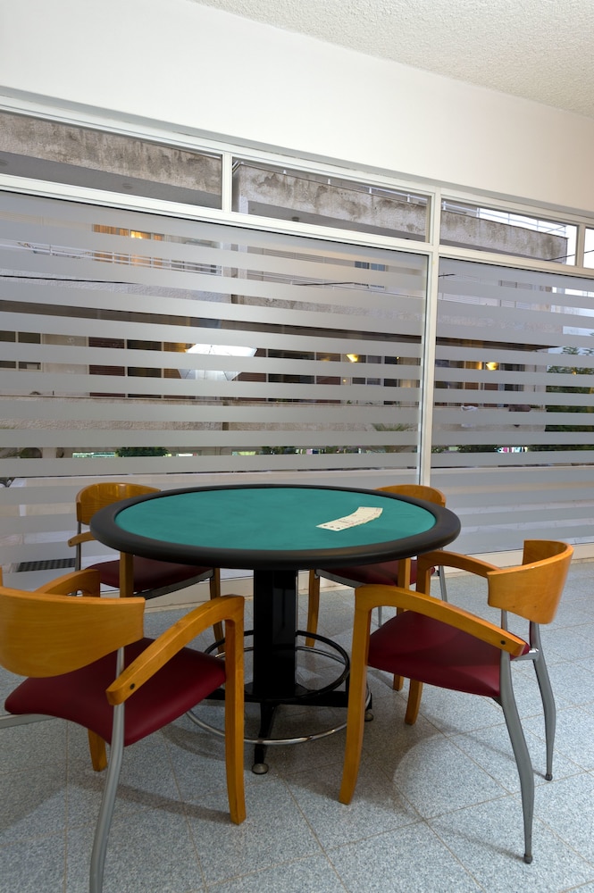 Trianta Hotel Apartments 18/33