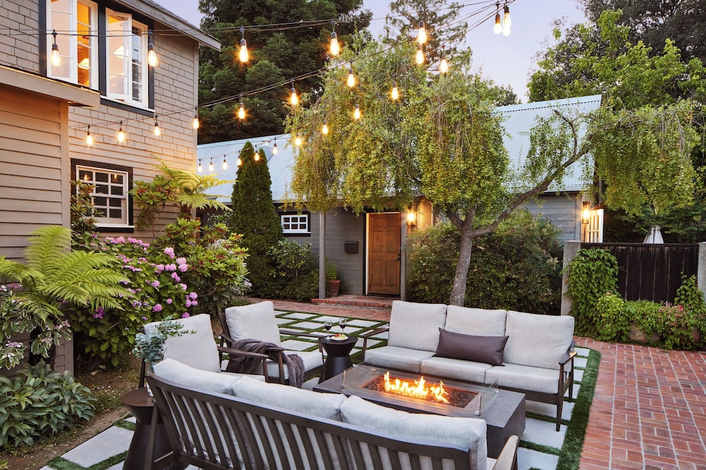 Lavender, A Four Sisters Inn 6/50