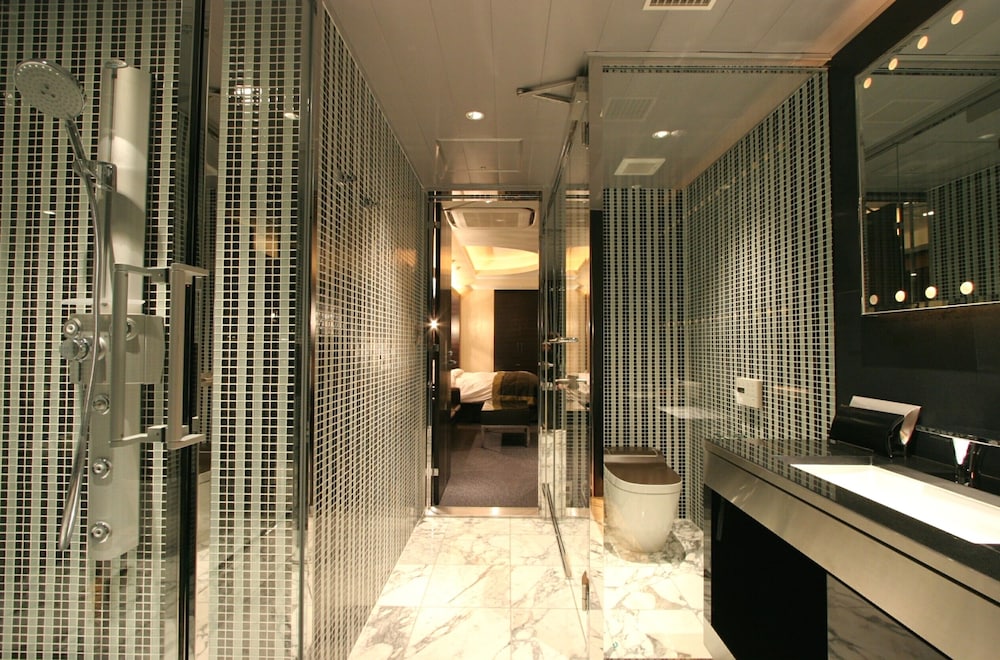 Hotel The Glanz 19/19