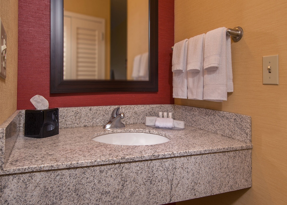 Courtyard by Marriott Williamsburg Busch Gardens Area 17/70