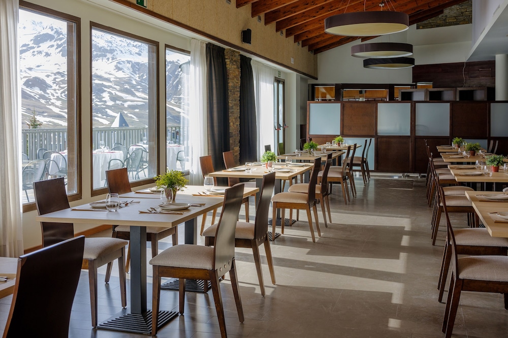 Aragon Hills Hotel And Spa 24/37
