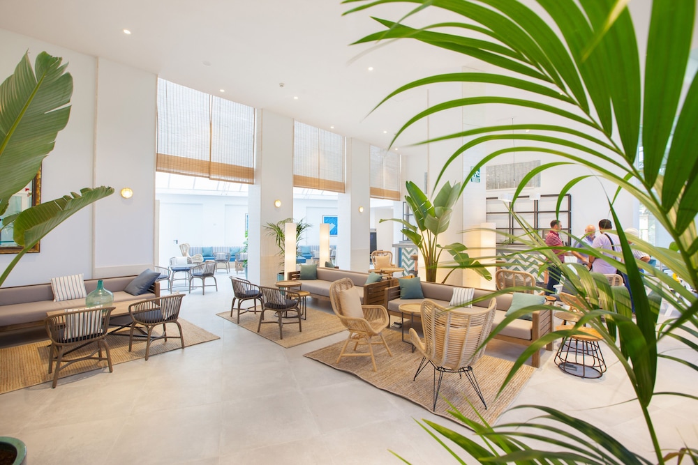 Corallium Beach Hotel by Lopesan Hotels - Adults Only 44/70