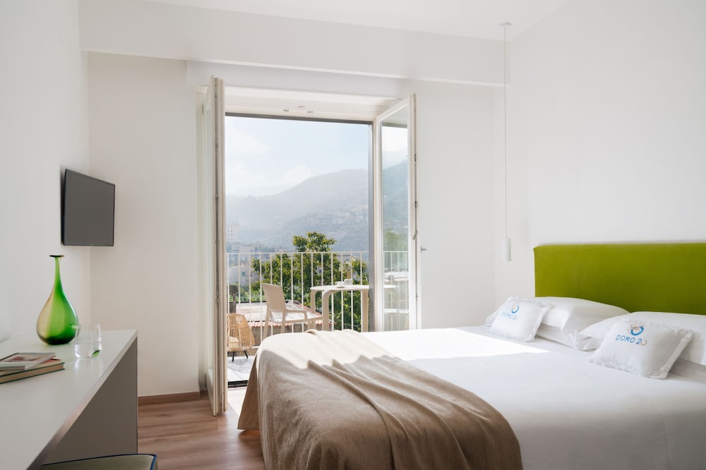 SUPERIOR, DOUBLE BED, GARDEN VIEW, BALCONY