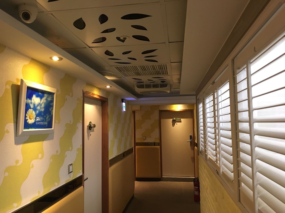 R8 Eco Hotel 15/27
