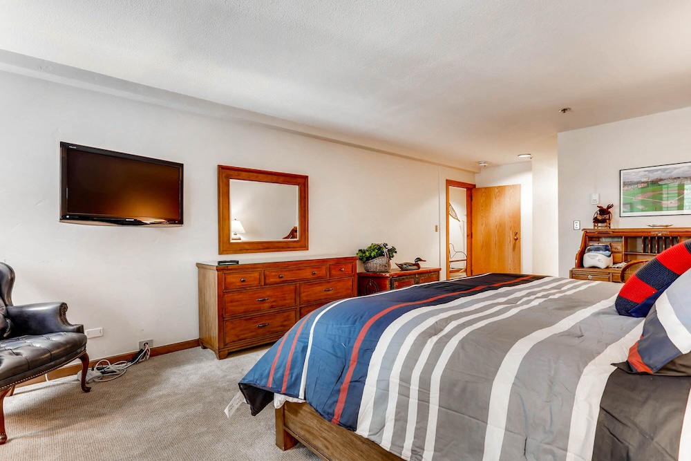 Kiva Lodge By East West 23/72