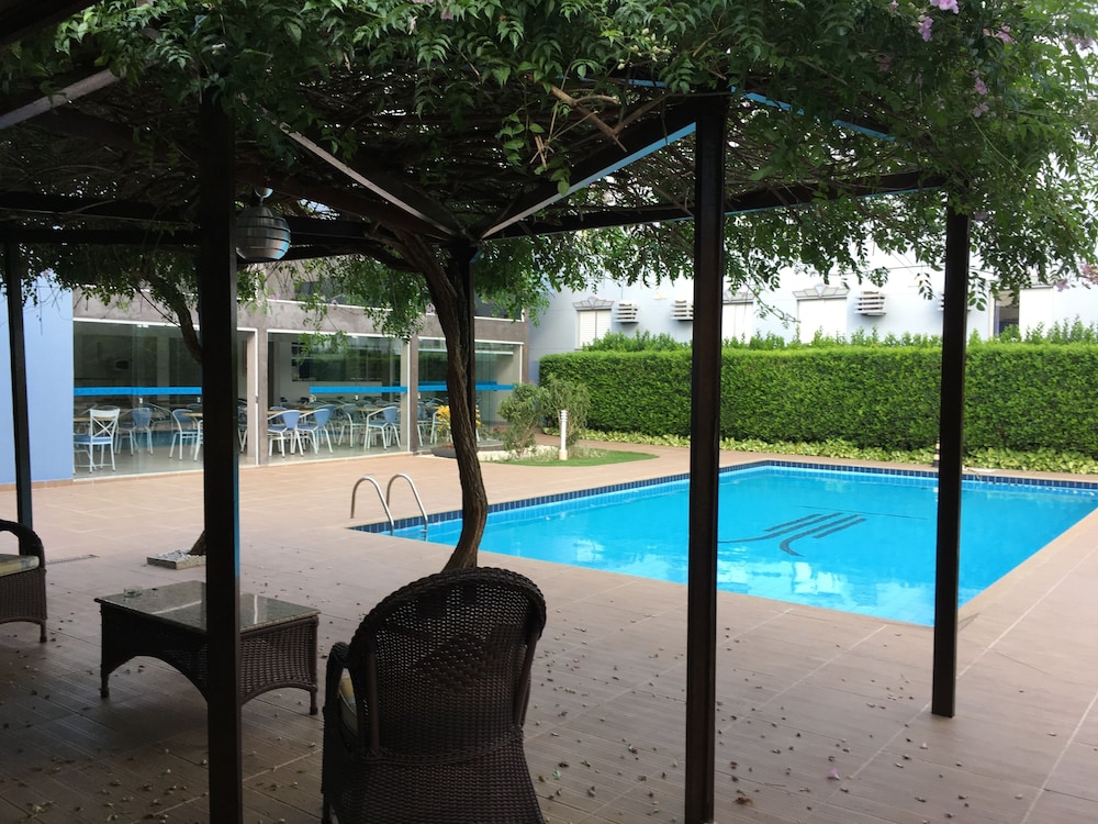 Aero Park Hotel 18/22