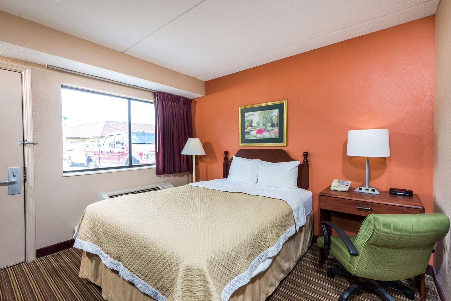 Days Inn By Wyndham Pittsburgh-Harmarville 9/16