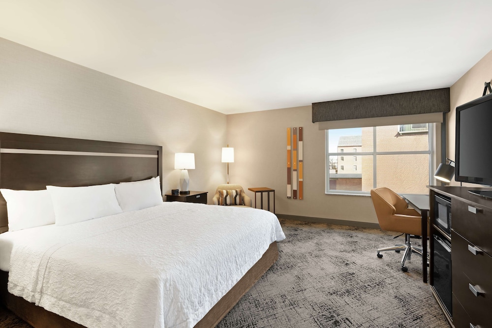 Hampton Inn Portland Downtown Waterfront 15/46