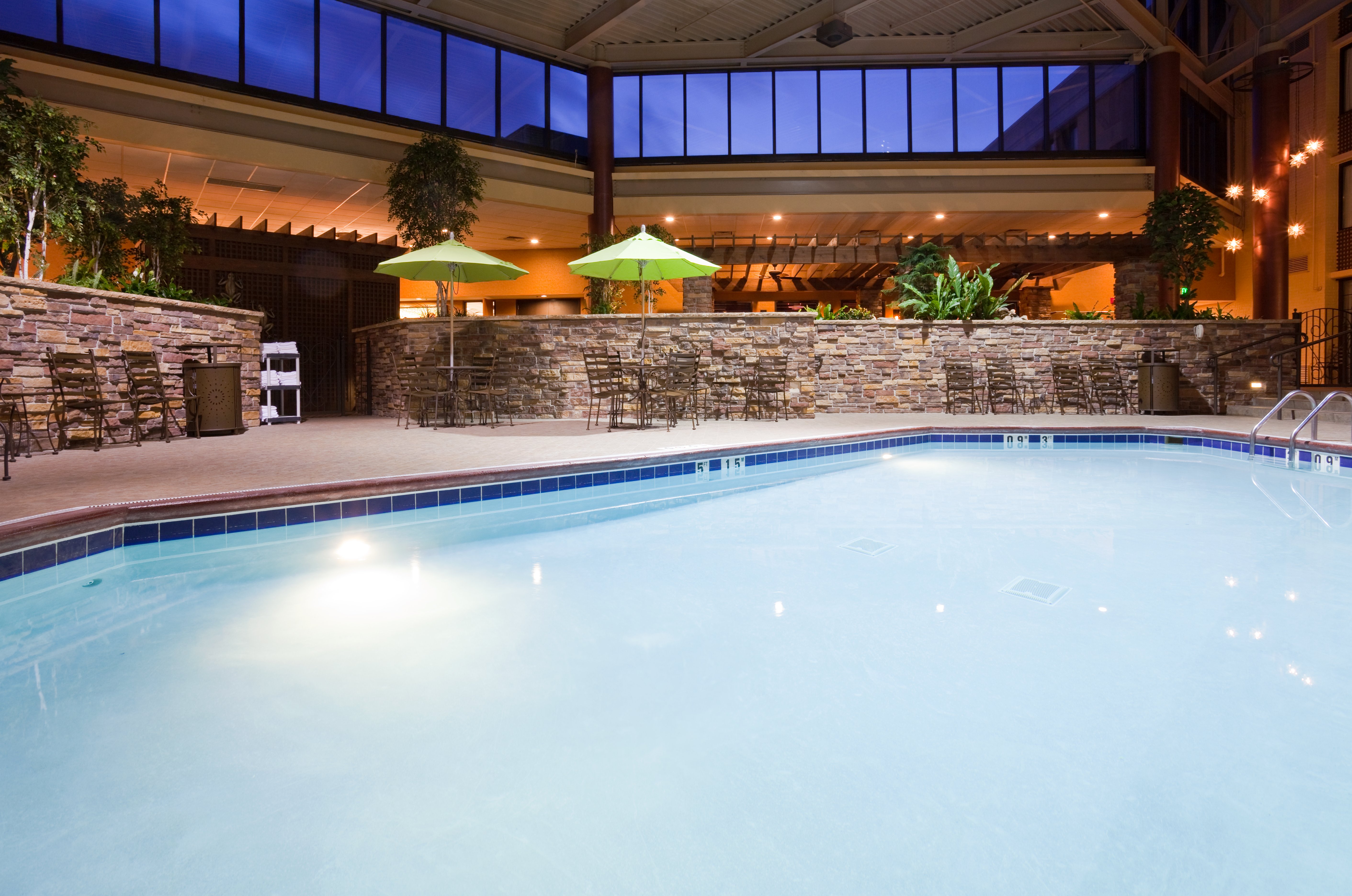 Holiday Inn Bloomington Airport South Mall Area 1/41