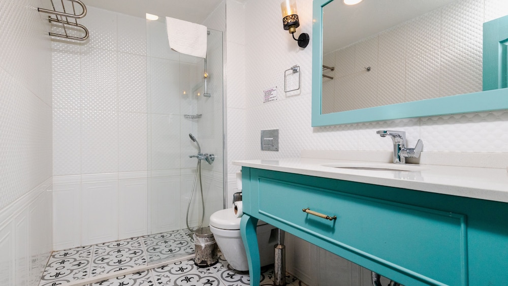 Avlu Alacati Butik Otel 42/46