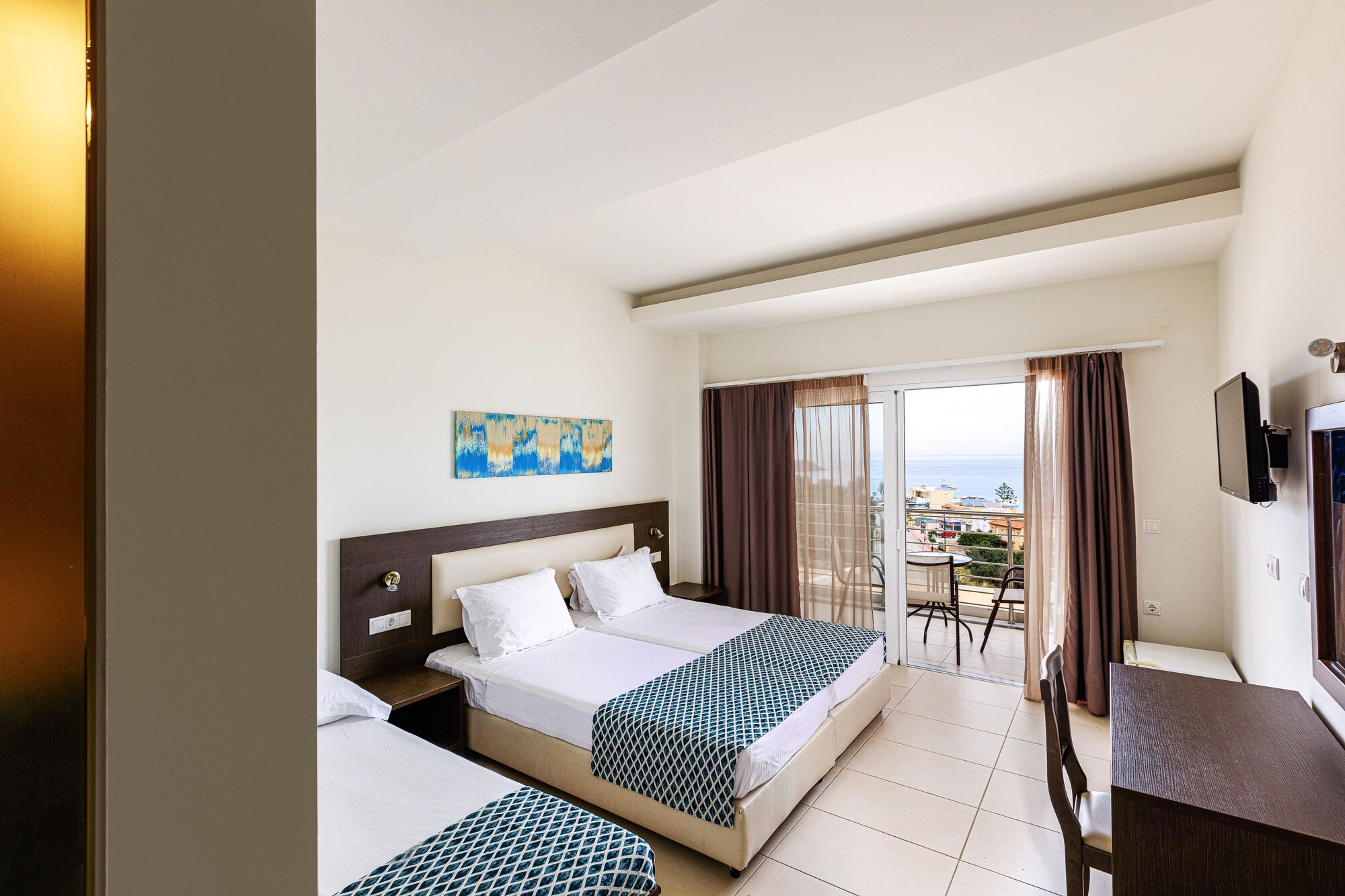 SUPERIOR, SEA VIEW