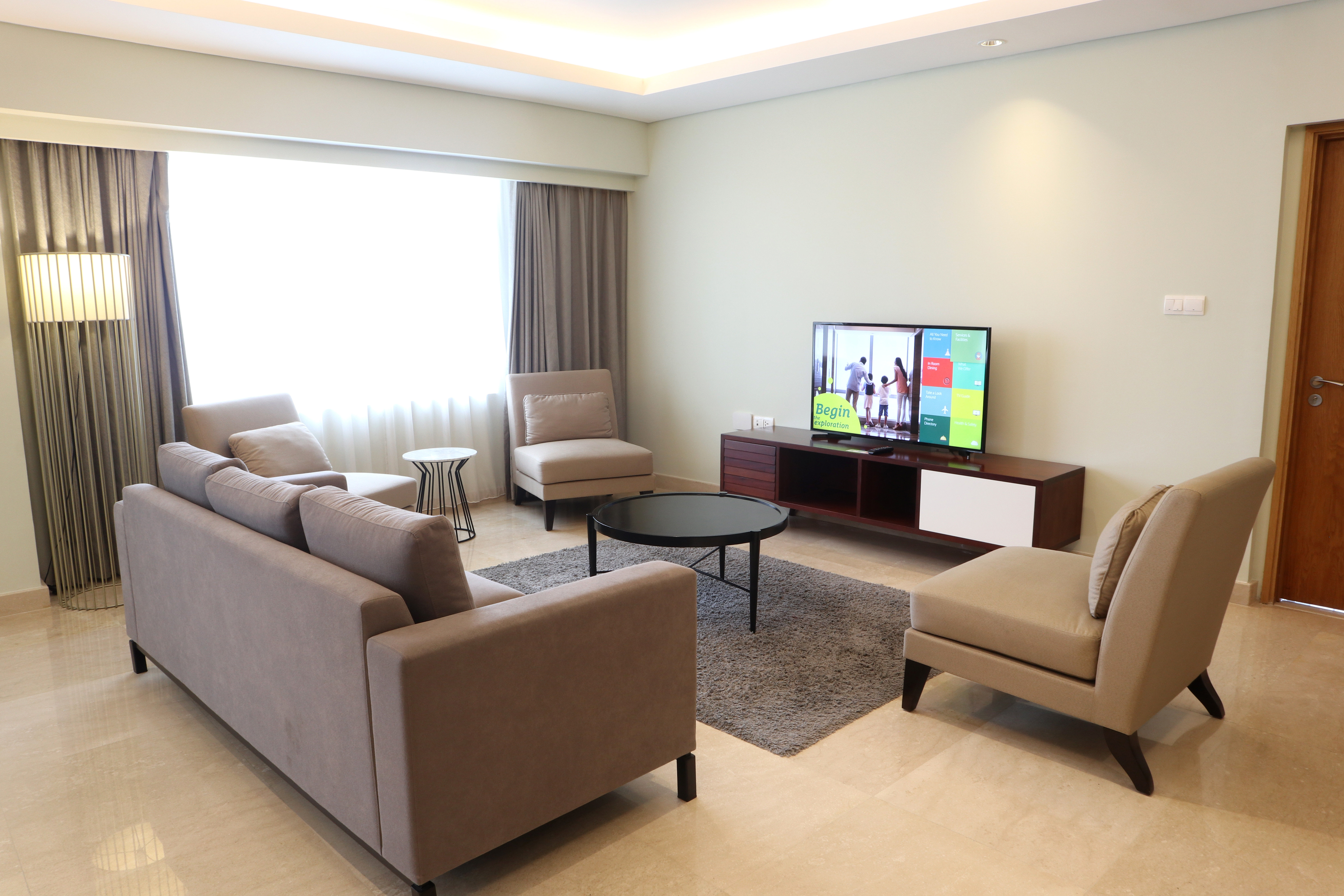 Holiday Inn Hotel Suites Jakarta Gajah Mada 45/77