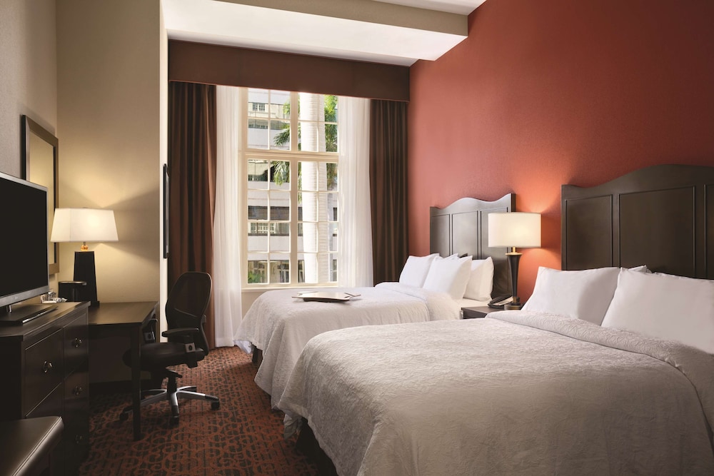 Basic, 2 Queen Beds