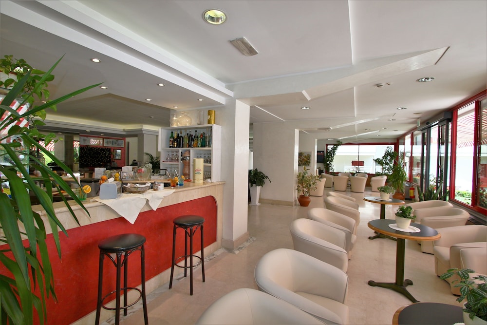 Hotel De Amicis 6/53