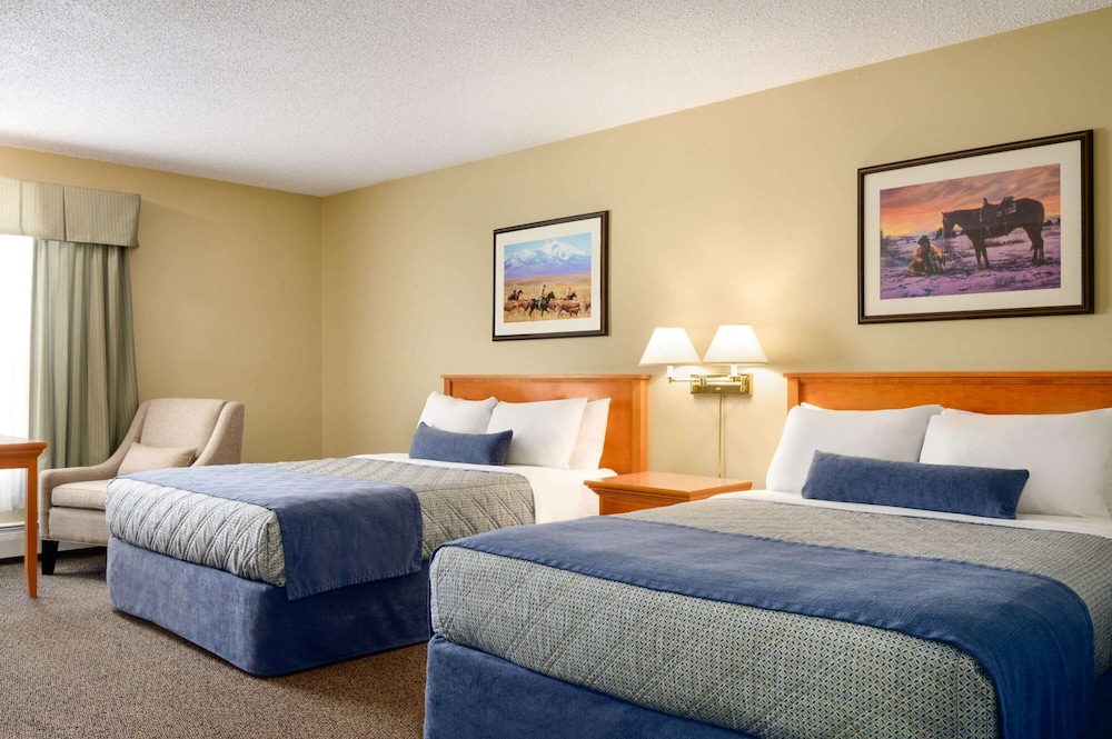 Efficiency, Suite, 2 Queen Beds