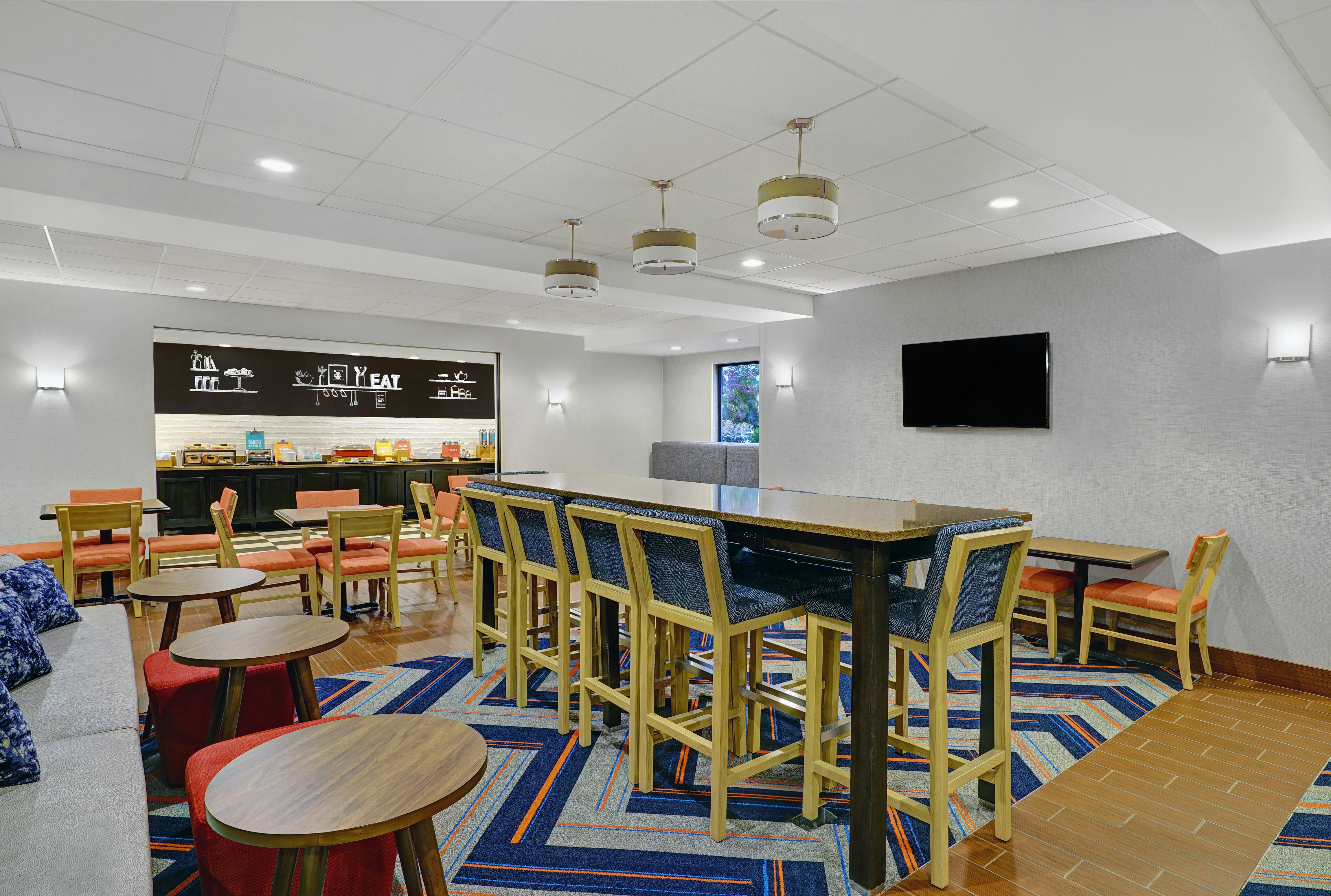 Hampton Inn Utica 27/31