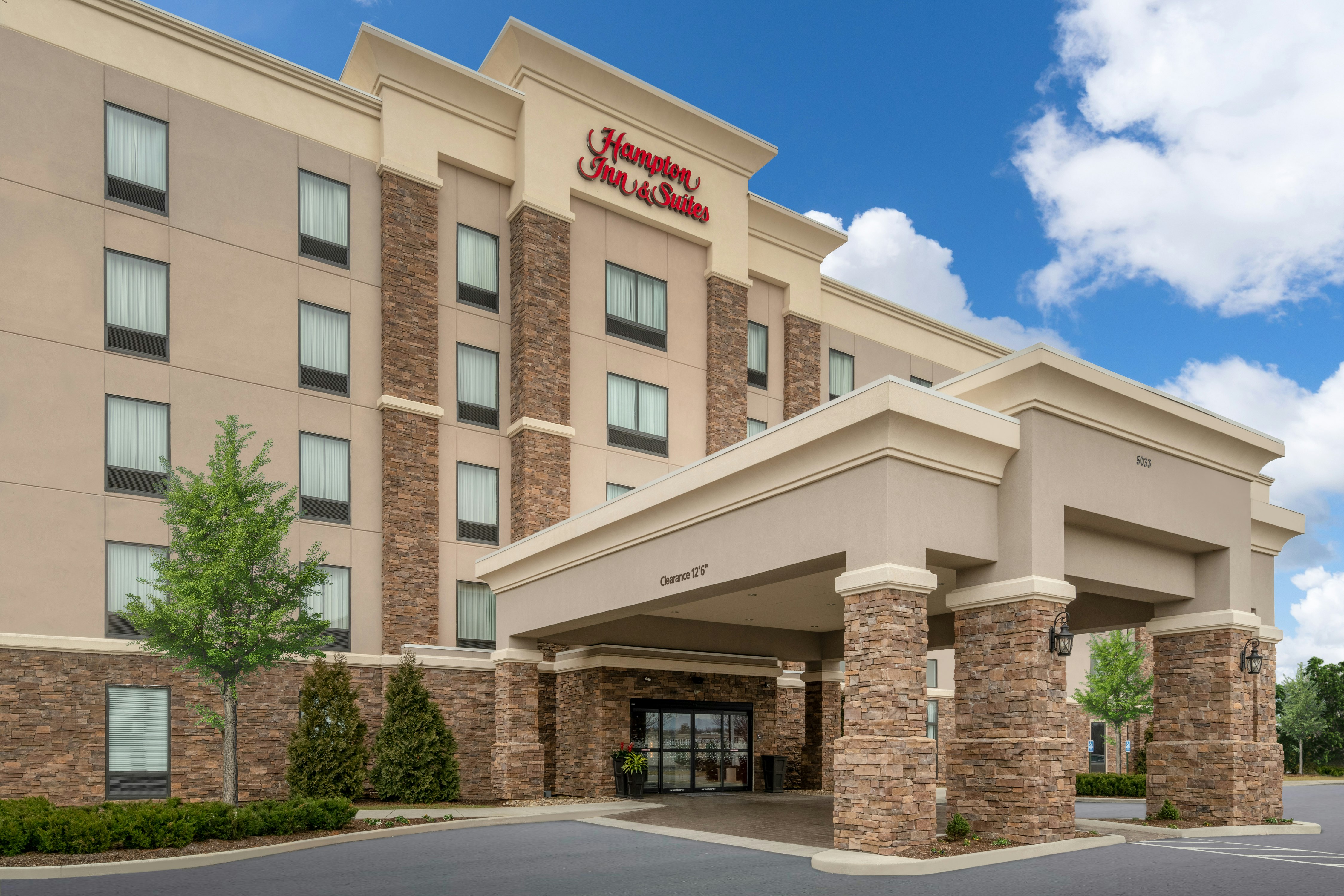 Hampton Inn And Suites Roanoke Airport 48/49
