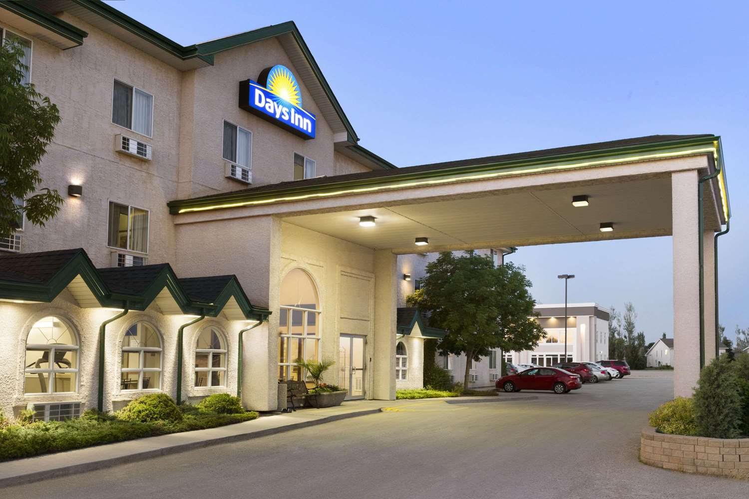 Days Inn by Wyndham Steinbach 6/43