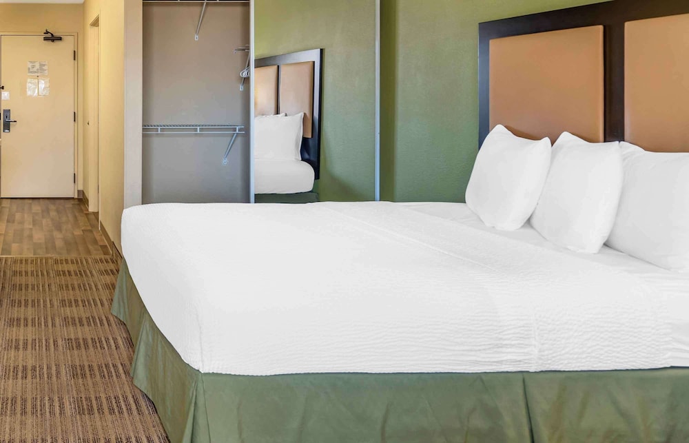 Extended Stay America - Chicago - Naperville - East 23/50