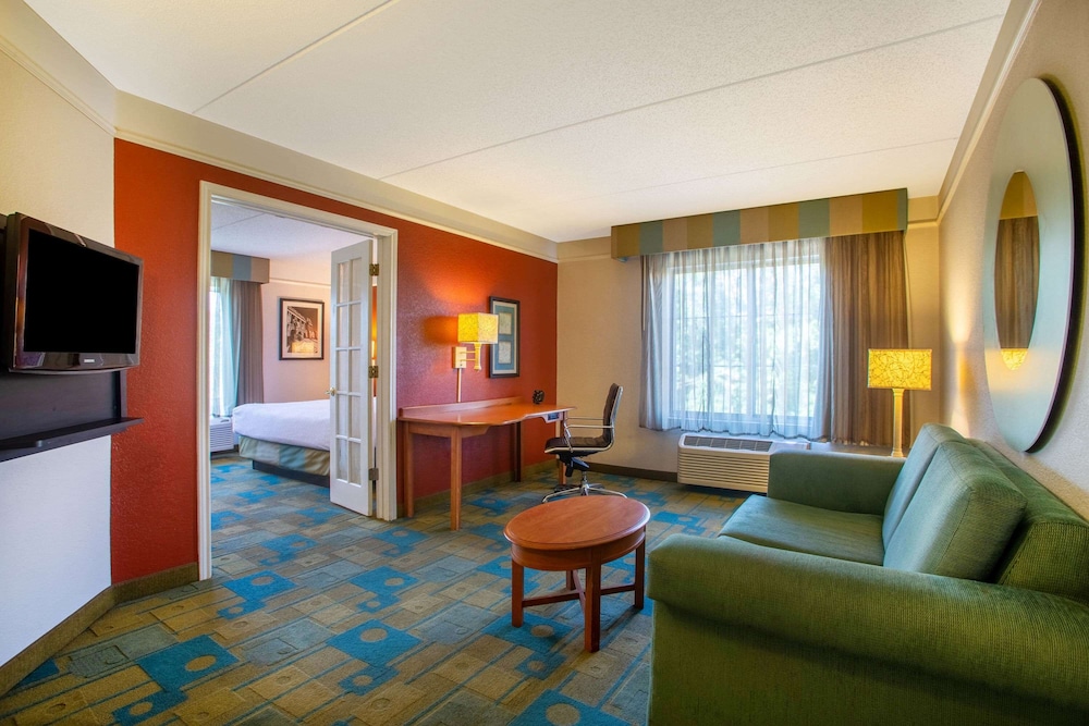 La Quinta Inn & Suites by Wyndham Charlotte Airport South 29/46