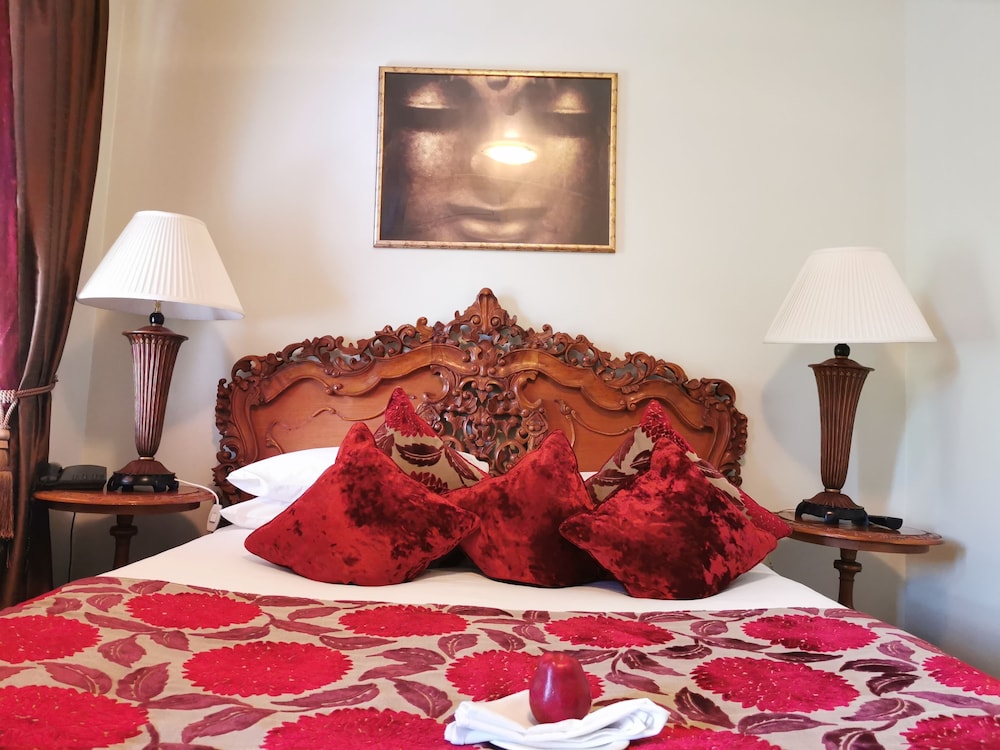 Twenty Nevern Square Hotel 38/49