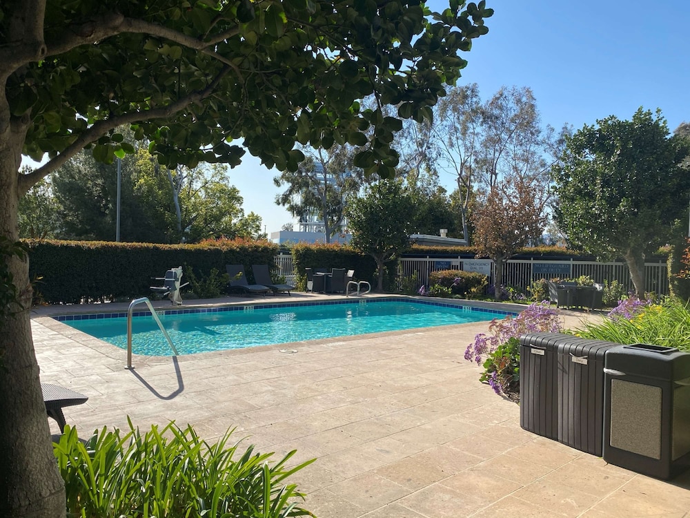 SureStay Hotel by Best Western Ontario Airport 22/31