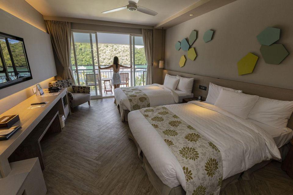 Ocean, Deluxe, Twin Beds