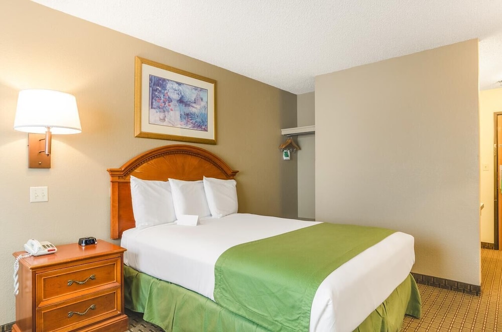 GuestHouse Inn and Suites Cheyenne 9/28
