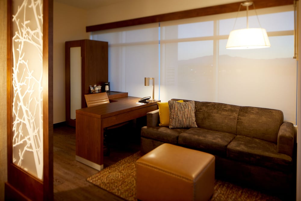 Hyatt Place Las Vegas At Silverton Village 21/42