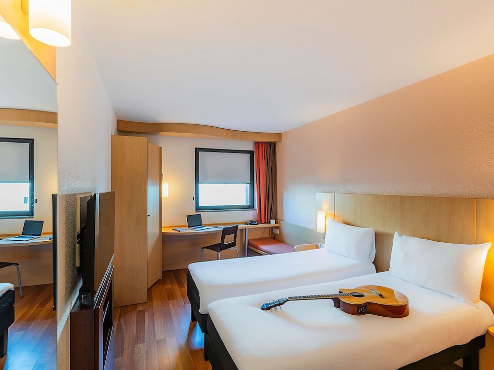 Ibis Lisboa Sintra 17/75