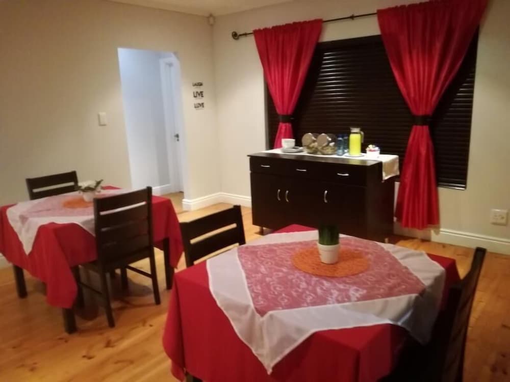 King Guest Lodge 18/24