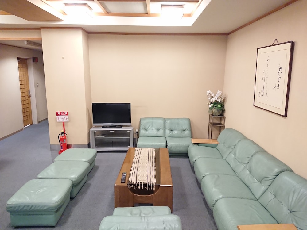 Hotel Crown Hills Imabari 50/68