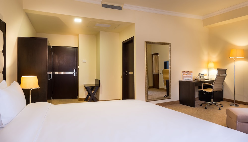 Paris Hotel Yerevan 9/42