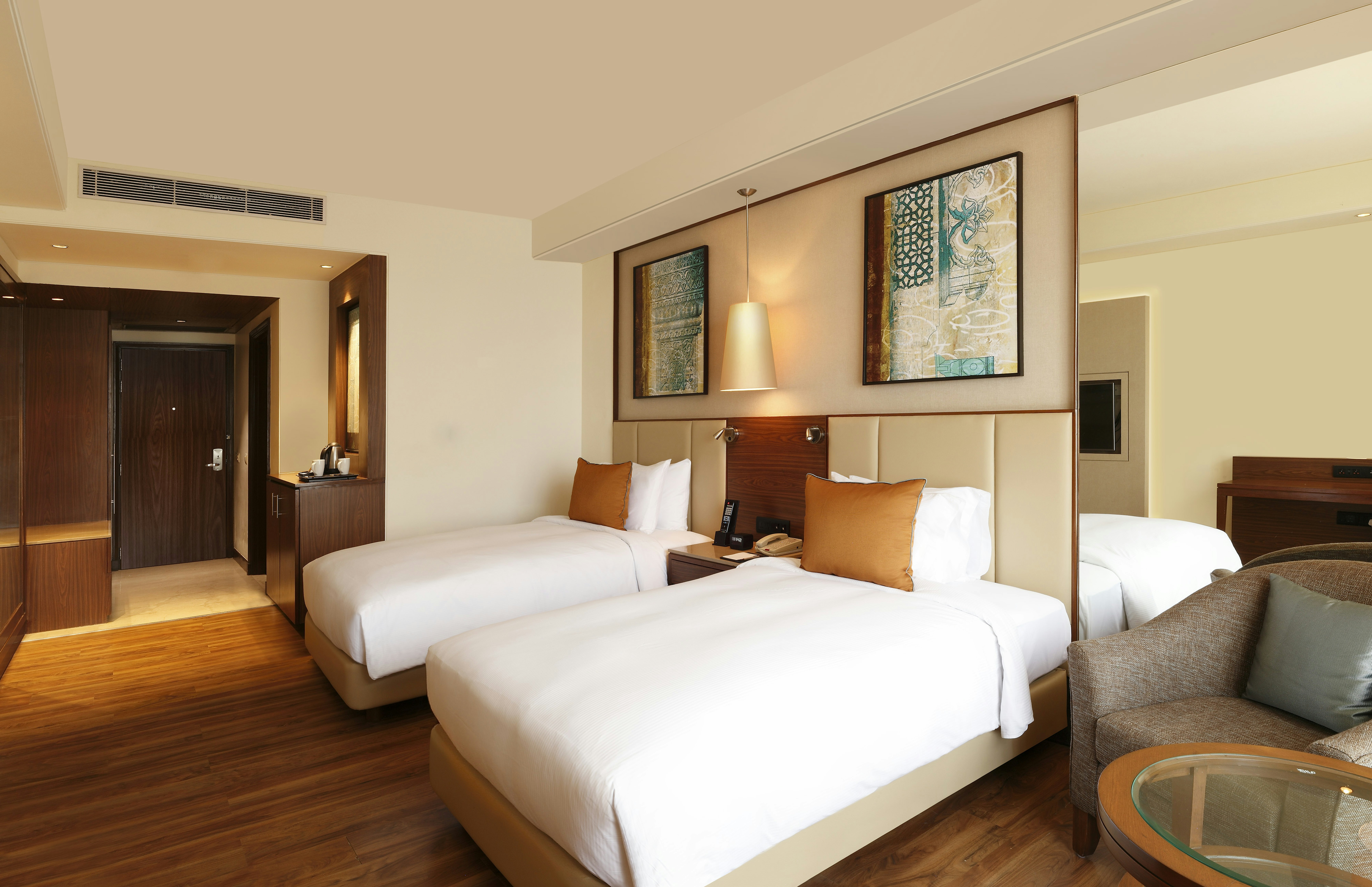 GUEST ROOM, TWIN BEDS