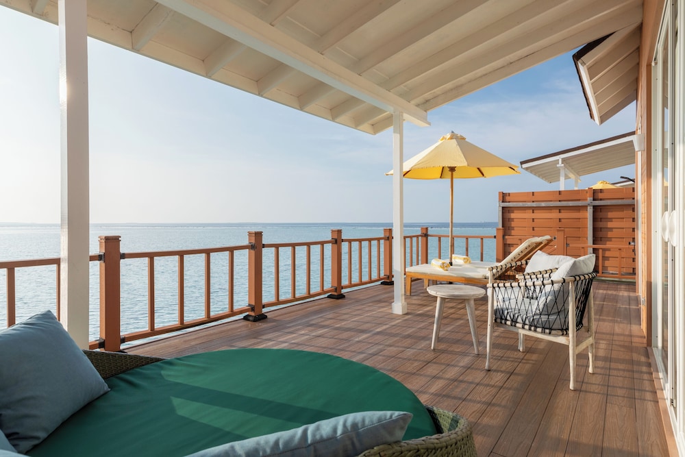 Dhigufaru Island Resort 34/62