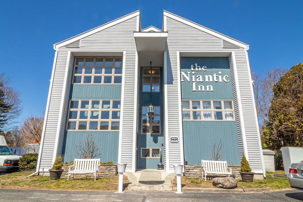 The Niantic Inn 1/50