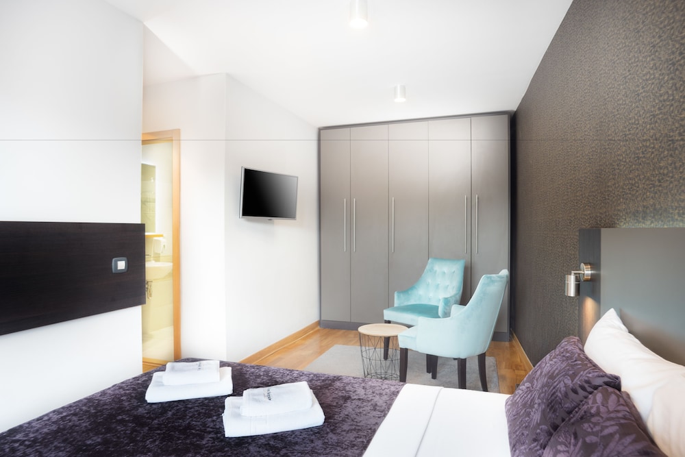Feel Belgrade Aparthotel 52/70