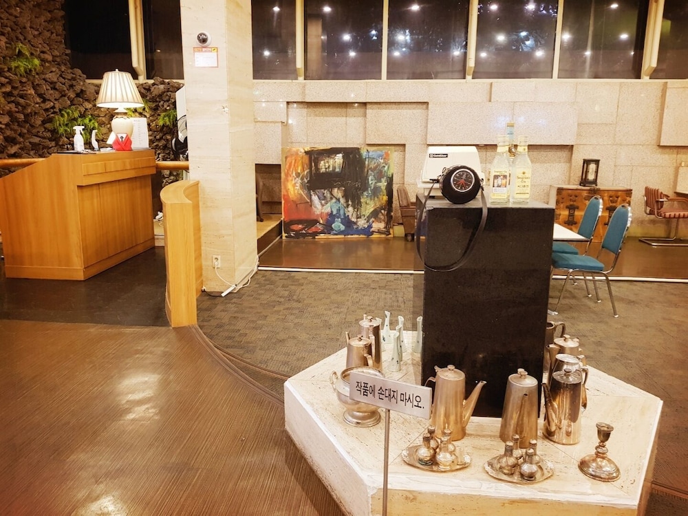 Pearl Hotel Jeju 58/63