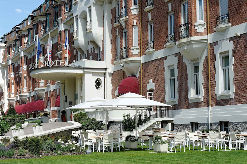 HOTEL BARRIERE LE WESTMINSTER 1/63