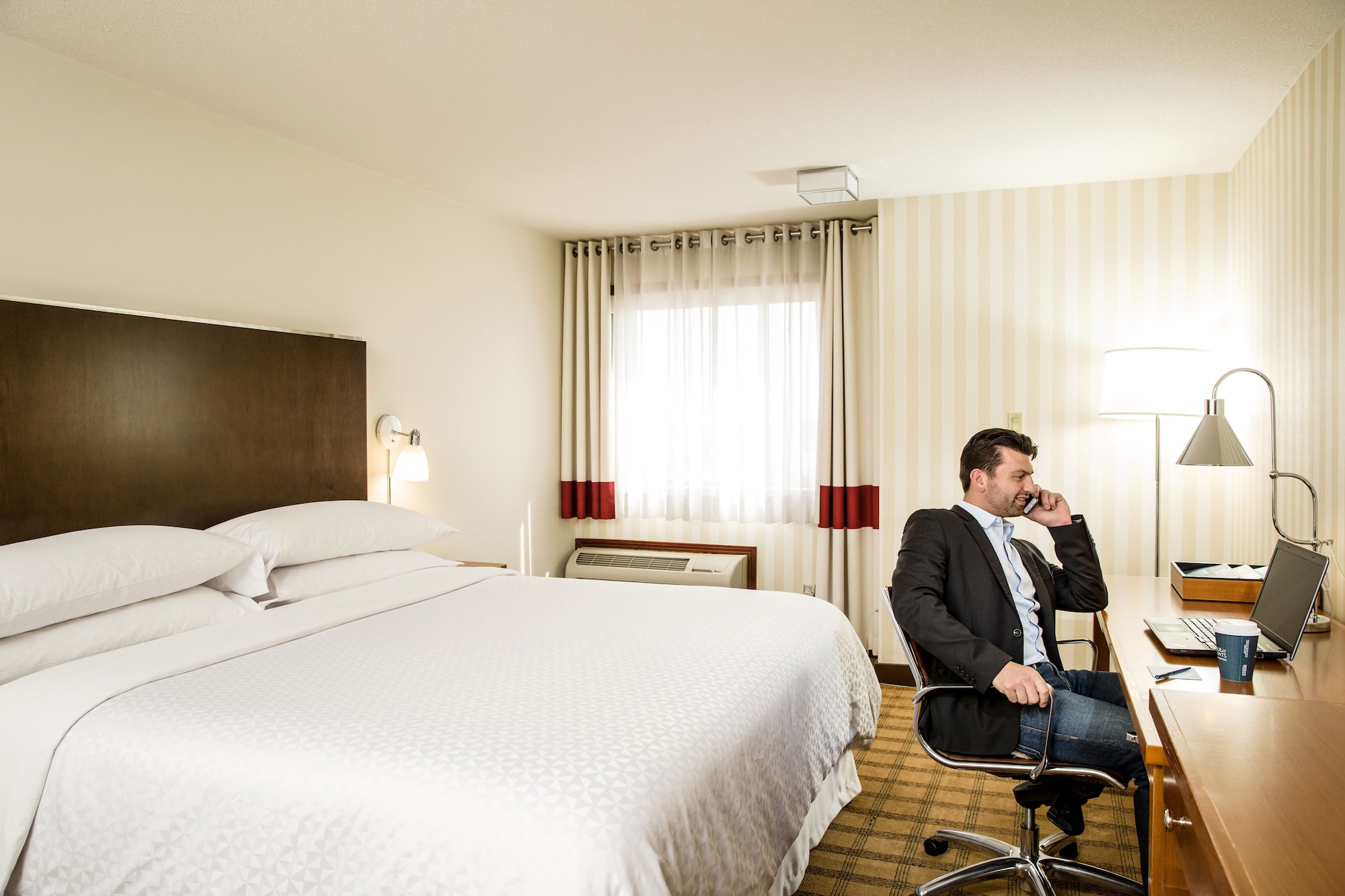 Room at Four Points by Sheraton Edmonton South, EDMONTON