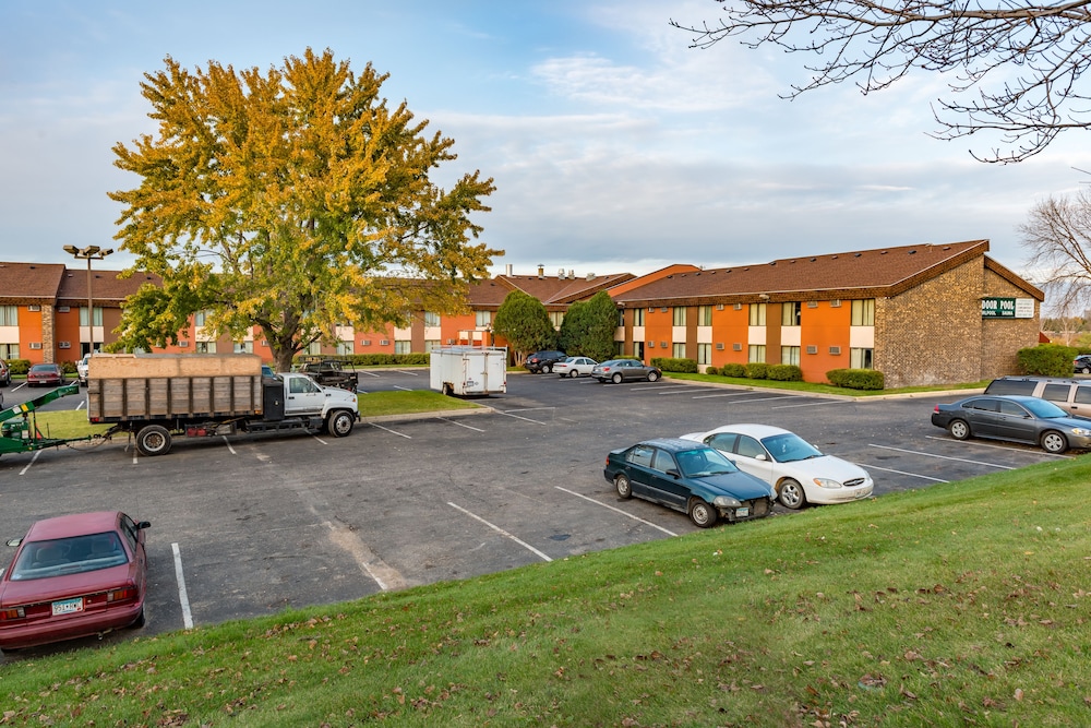Prime Rate Inn 35/39