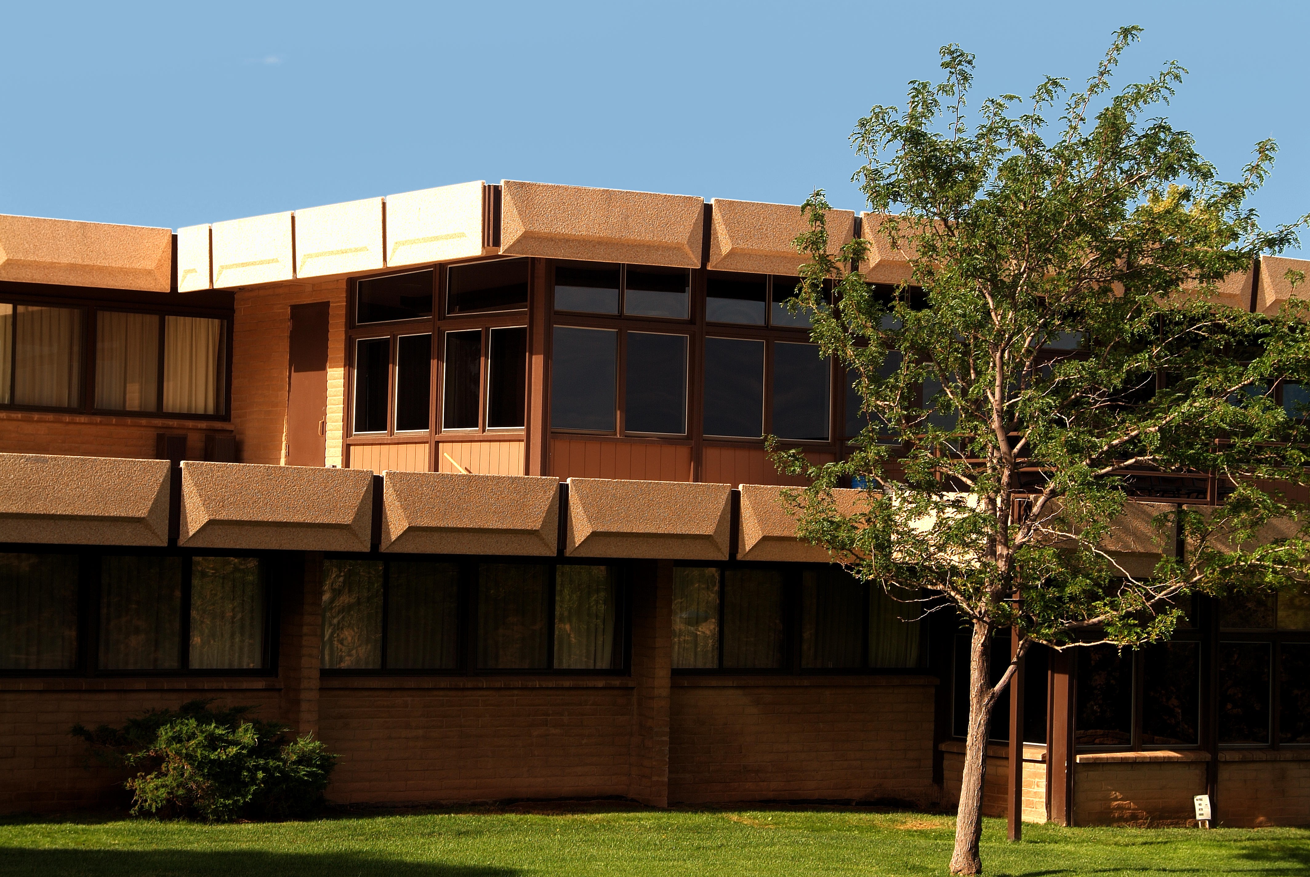 Thunderbird Lodge