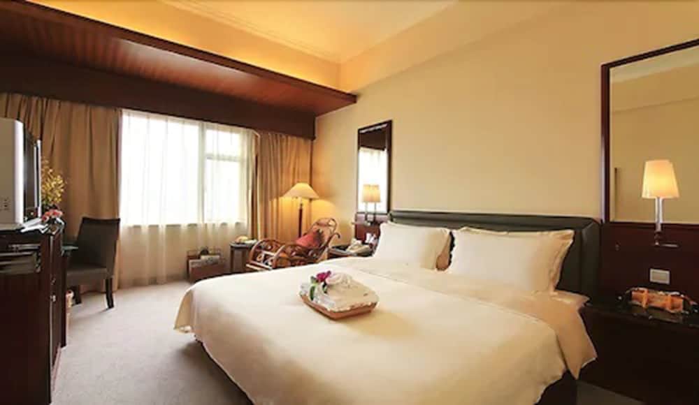 Seaview Gleetour Hotel 7/28