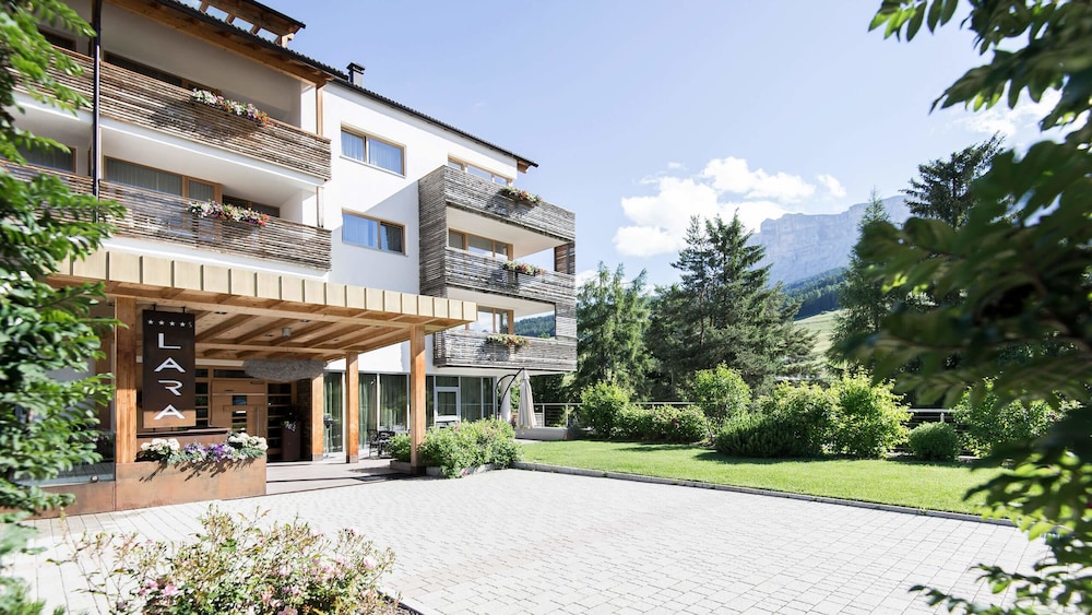 Alpine Hotel Ciasa Lara 3/40